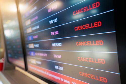 Zborurile anulate sunt afișate la aeroport