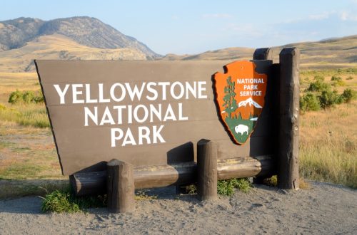 Semnul Parcului Național Yellowstone