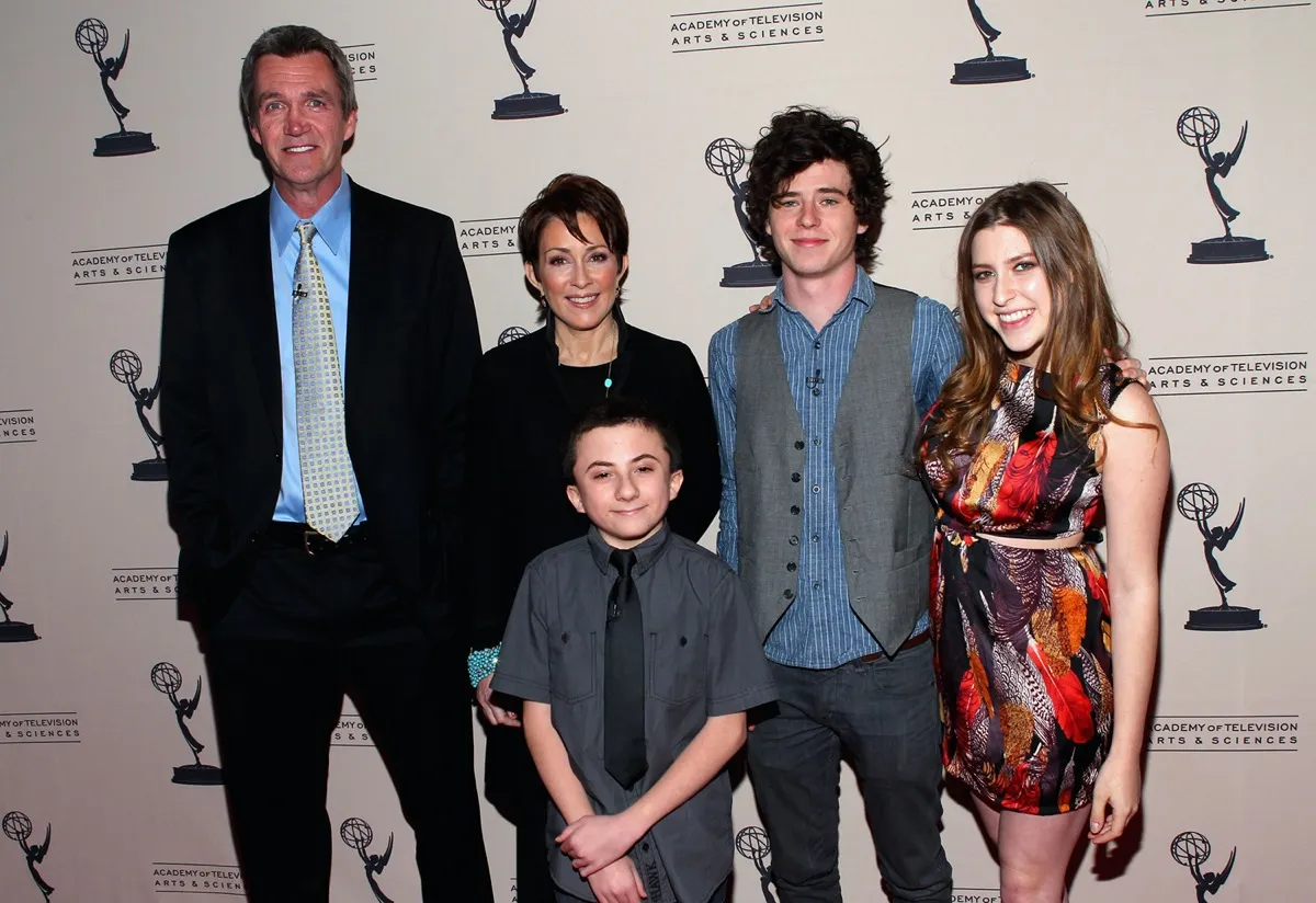 Neil Flynn, Patricia Heaton, Atticus Shaffer, Charlie McDermott and Eden Sher in 2012