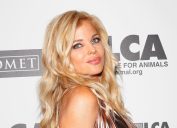 Donna D'Errico at the Last Chance for Animals 35th Anniversary Gala in 2019