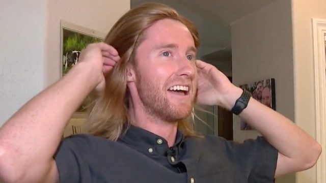 Arizona son donates hair to his cancer-stricken mom