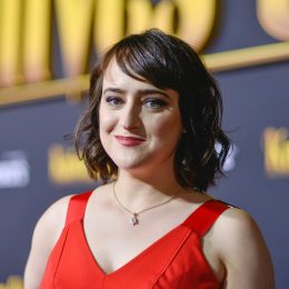 Mara Wilson at the premiere of "Knives Out" in 2019