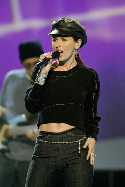 Shania Twain rehearsing for the 2003 American Music Awards