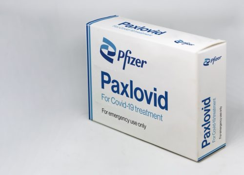 кутия за лечение с paxlovid