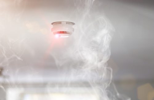 smoke detector on ceiling