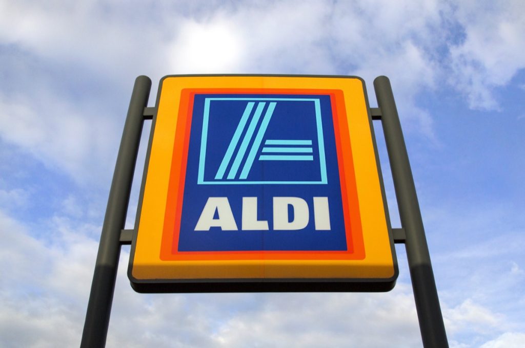 sign for aldi grocery store