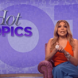 Wendy Williams hosting "The Wendy Williams Show"