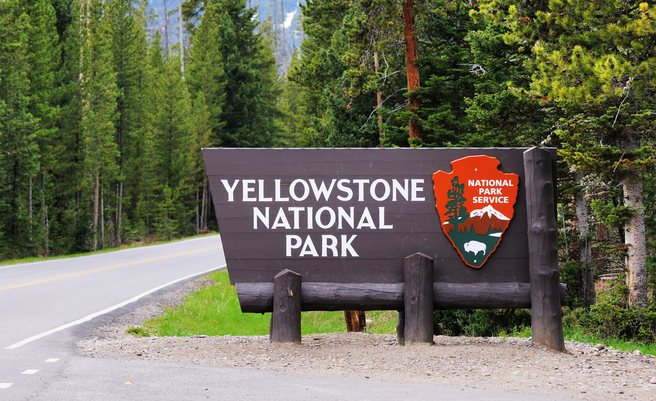 A road sign for Yellowstone National Park