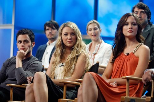The cast of "Gossip Girl" on stage at the CW TCA Press Tour in 2007