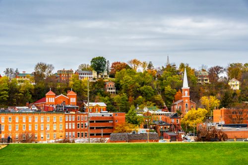 A view of Galena, Illinois in the fall.
