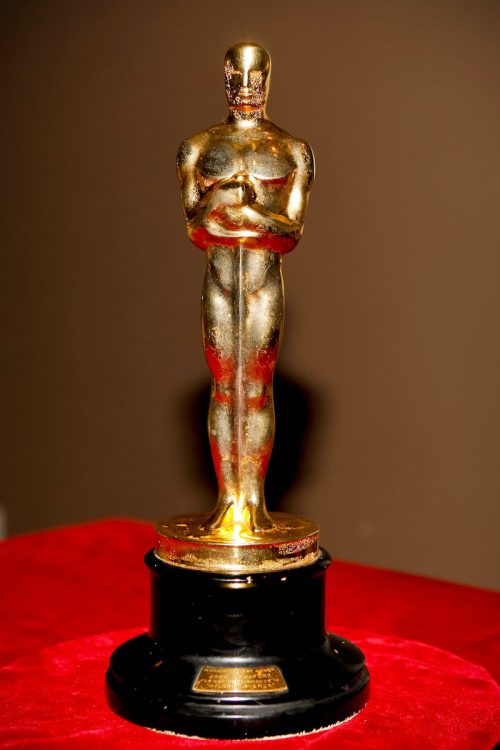 Joan Crawford's Oscar photographed for Nate D. Sanders Auctions in 2012