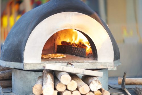 Outdoor wood-fired pizza oven