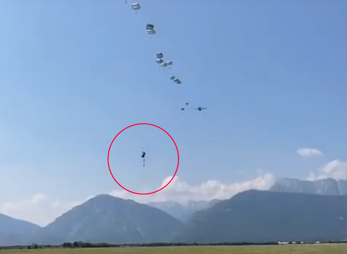 military fall parachutist