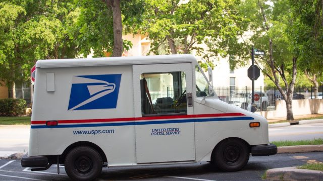 Post office truck usps