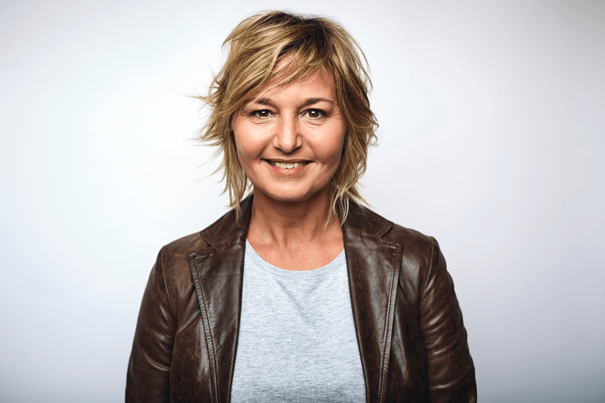 4 Tips for Wearing a Leather Jacket Over 60, According to Stylists