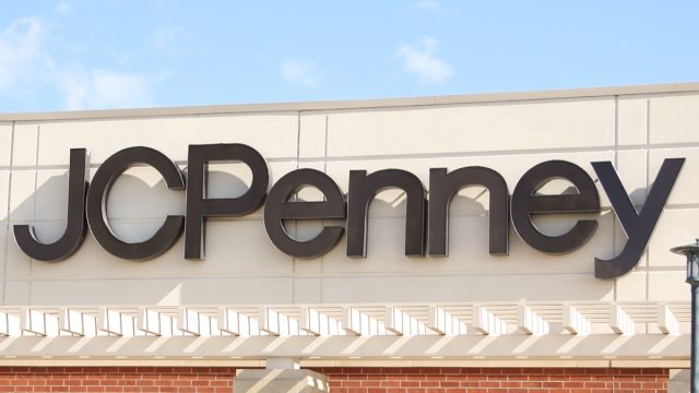 JC Penney: Extra 30% OFF 🎁 Friends & Family Sale ends soon