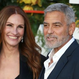 Julia Roberts and George Clooney at the premiere of "Ticket to Paradise" in London in September 2022