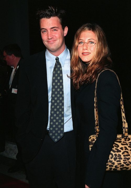 Matthew Perry and Jennifer Aniston at the premiere of "Kissing a Fool" in 1998