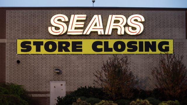 sears store with closing sign