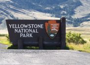 yellowstone national park sign