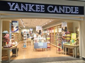 7 Secrets About Shopping at Yankee Candle