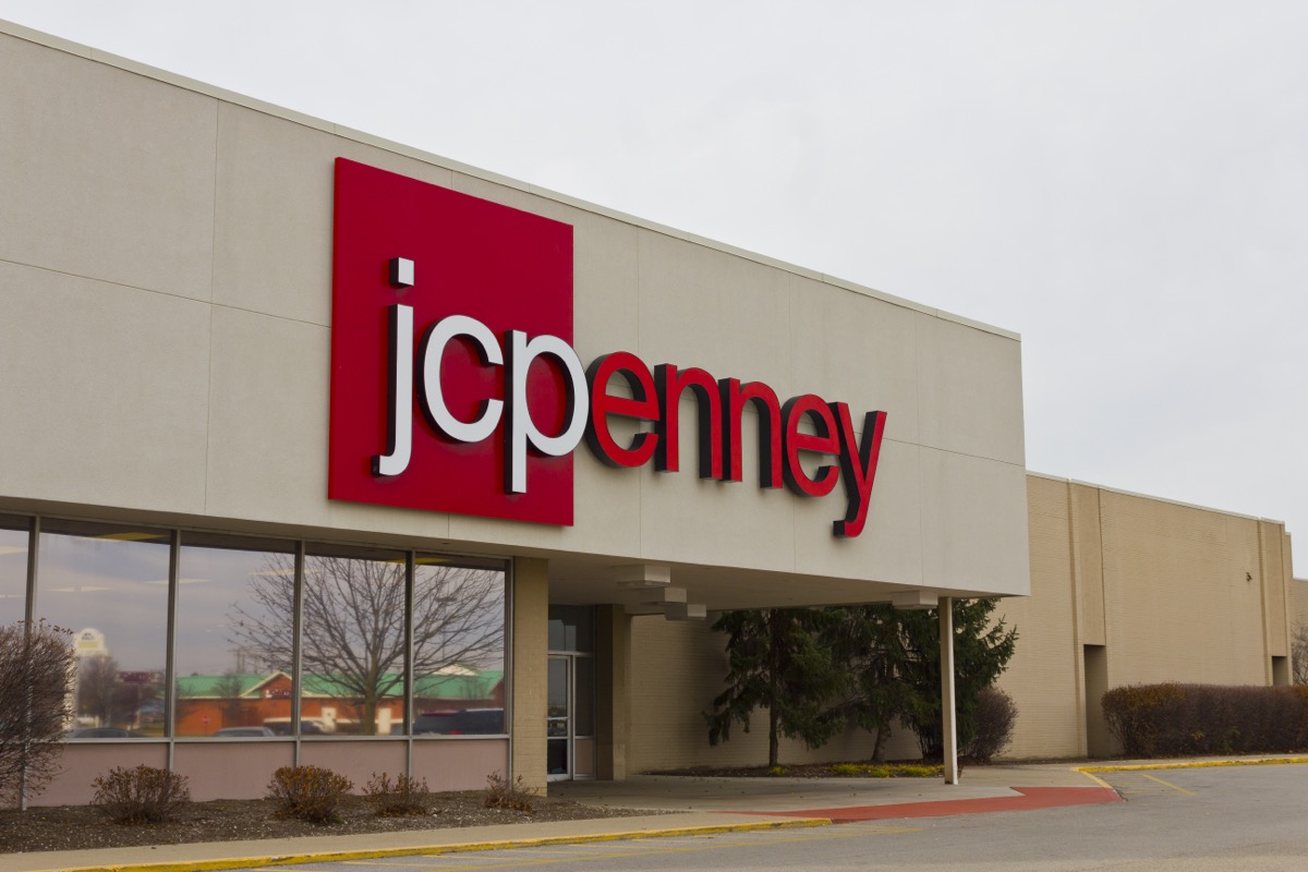 5 Warnings to Shoppers From ExJCPenney Employees