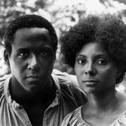 Richard Roundtree and Leslie Uggams in Roots