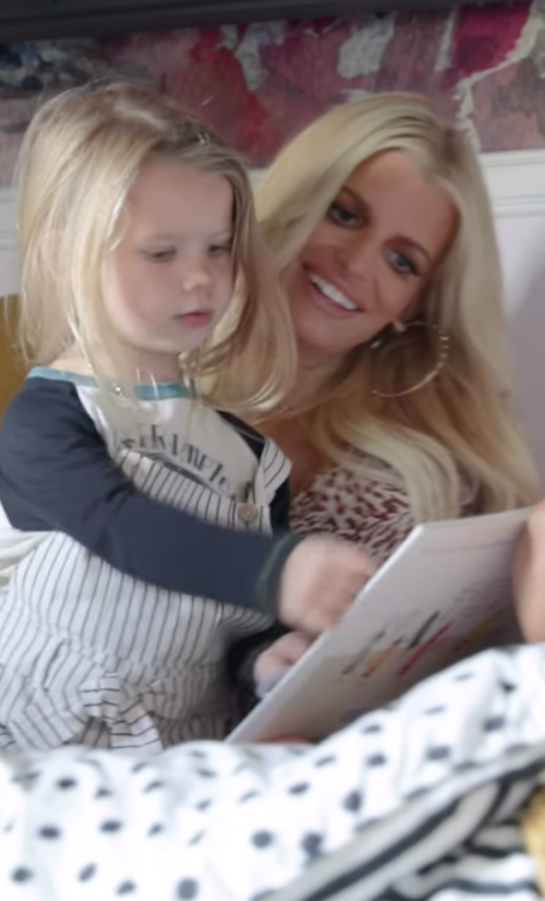 Jessica Simpson and Birdie in the Nov. 3, 2022 Pottery Barn video