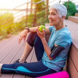 4 Tips For Wearing Workout Clothing Over 60