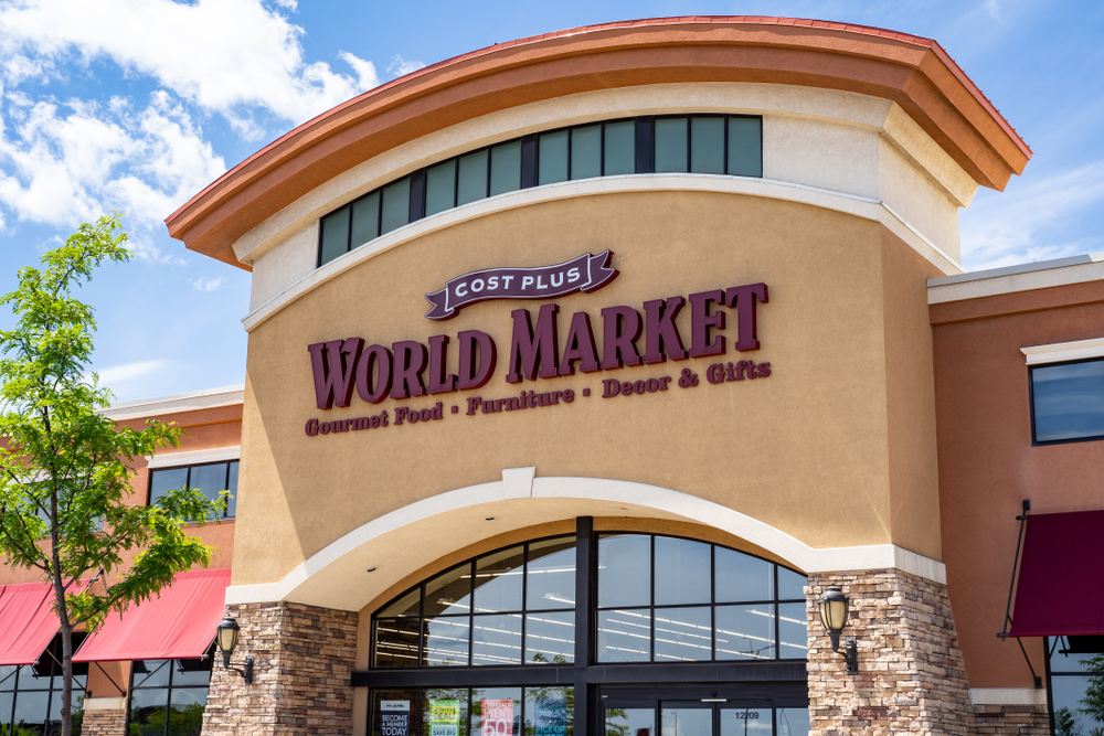 6 Warnings to Shoppers From ExWorld Market Employees — Best Life