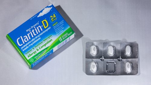 Pack of Claritin Next to the Box