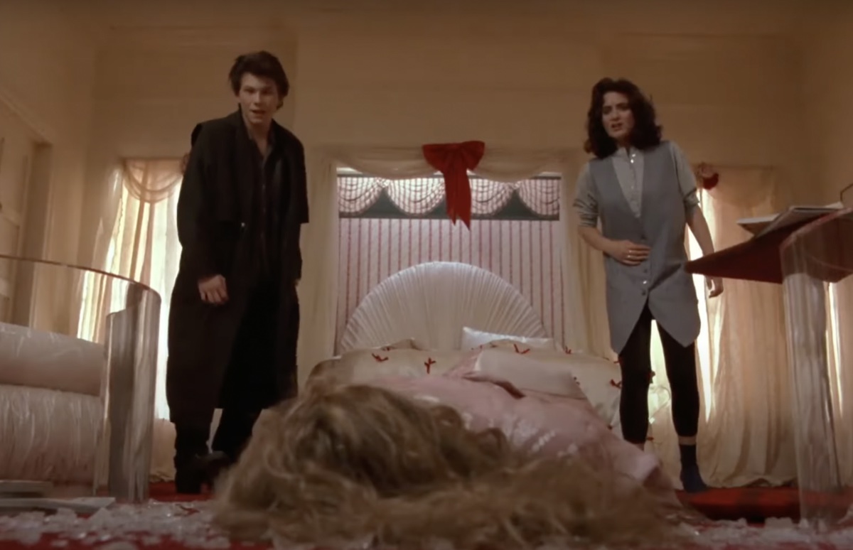 Christian Slater and Winona Ryder in Heathers