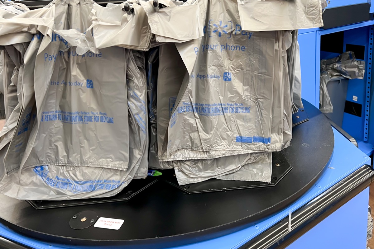 Walmart Is Getting Rid of Plastic Bags in Washington and Oregon