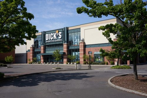 Dick's sporting goods store location