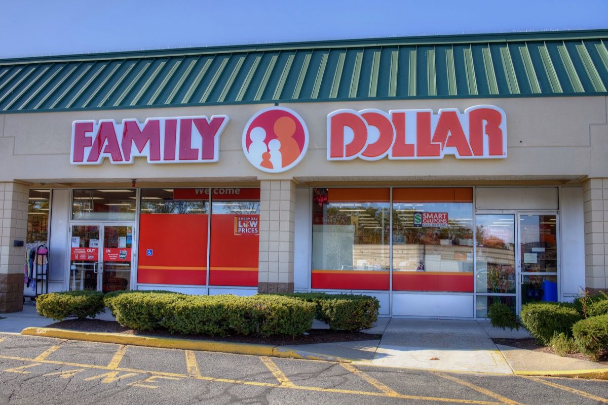 Family Dollar Shopper Claims She Was Sold Moldy Food