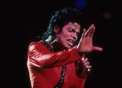 Michael Jackson biểu diễn ở Tokyo năm 1987