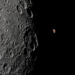 How to Watch the Moon Photobombing Mars on On December 7: "A Rare and Wonderful Astronomical Event"