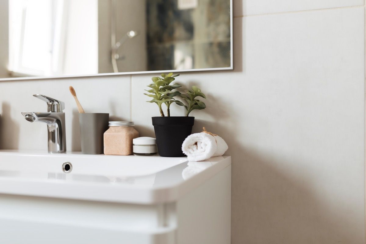 6 Mistakes You Re Making That Cause Mold To Grow In Your Bathroom   Shutterstock 1946069398 