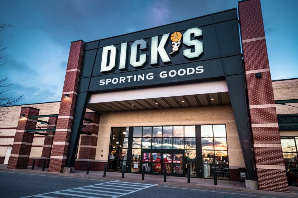 dick's sporting goods store