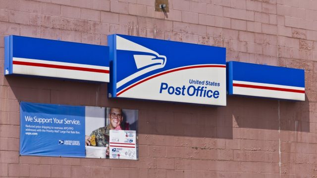 Circa April 2016: USPS Post Office Location. The USPS is Responsible for Providing Mail Delivery I