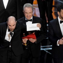 Jordan Horowitz, Warren Beatty, and Jimmy Kimmel onstage at the 2017 Oscars