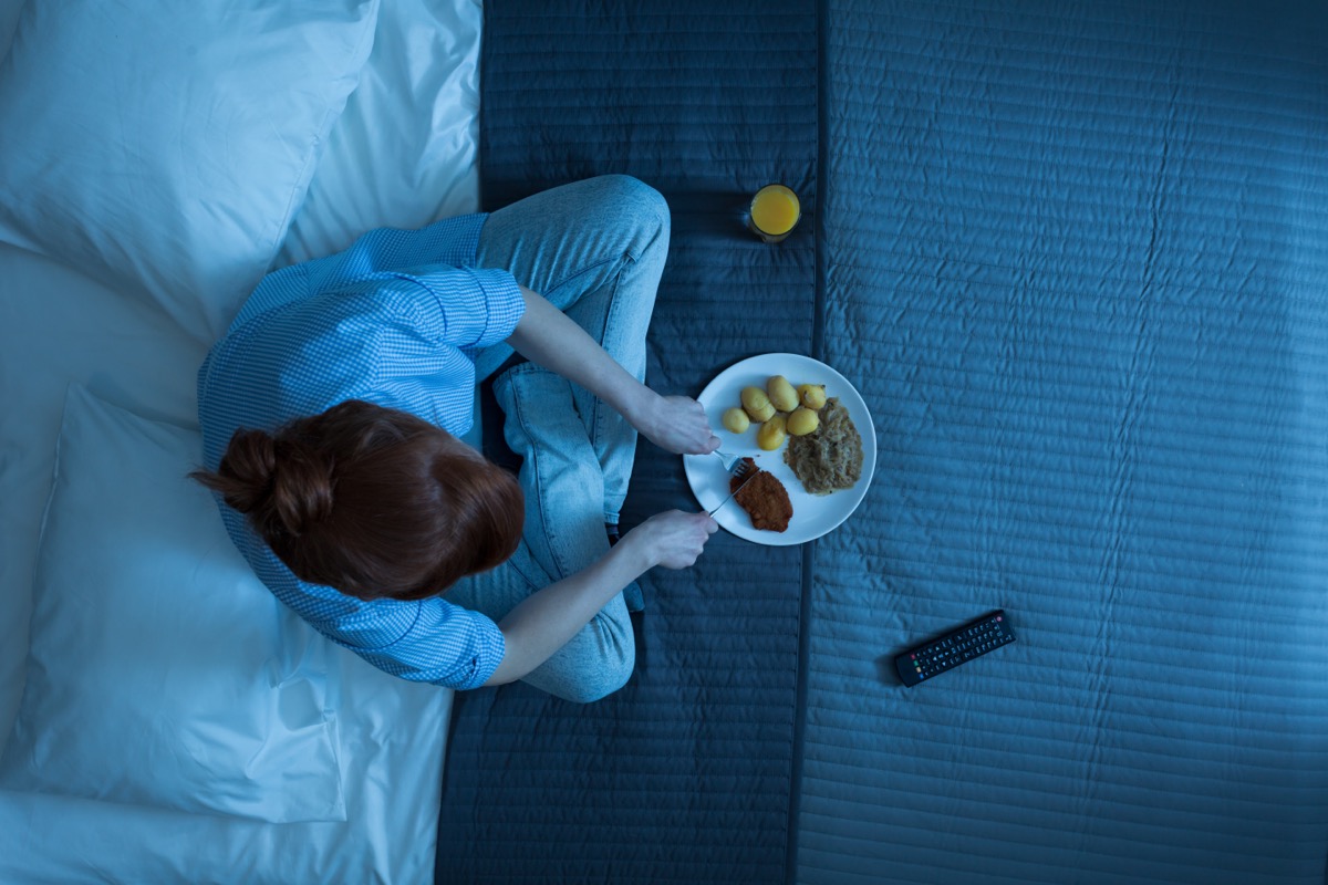 Eating These 3 Fruits Before Bed Will Help You Get a Better Night’s