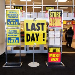closing signs outside jcpenney store