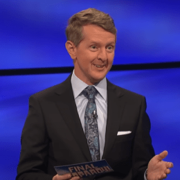 ken jennings smiling on jeopardy