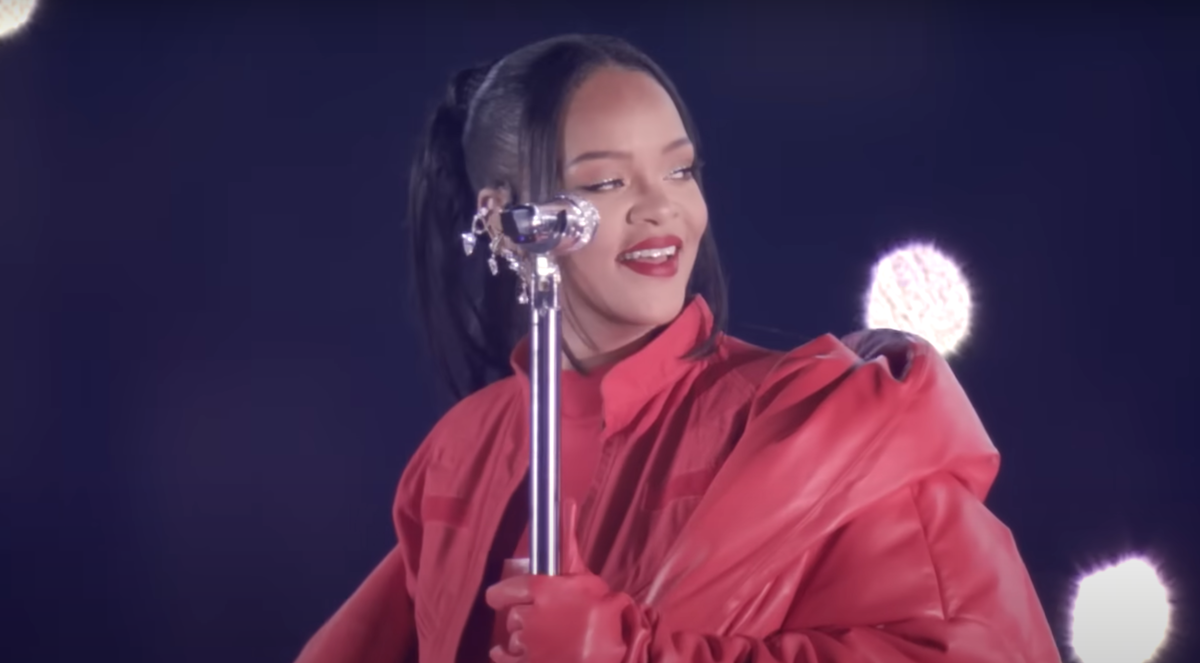 Rihanna's Super Bowl Halftime Show Generates 103 FCC Complaints