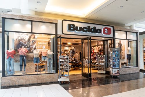 buckle apparel storefront