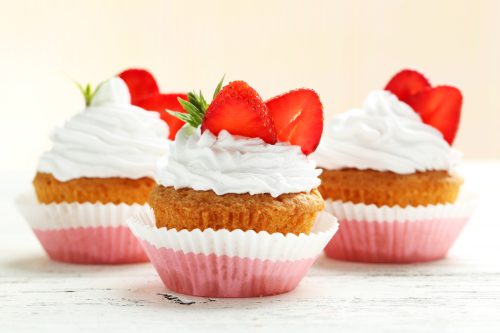 strawberry lemonade cupcake
