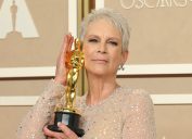 Jamie Lee Curtis with her Oscar at the 2023 Academy Awards