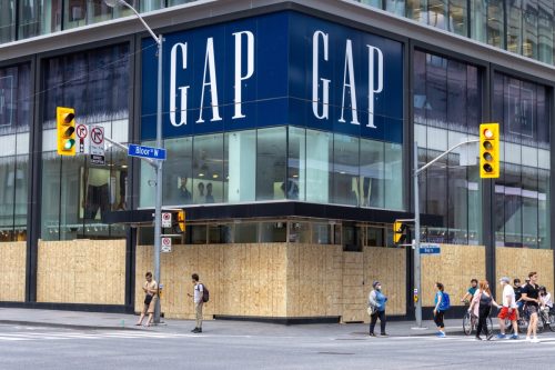 closed gap store in canada
