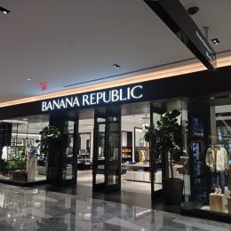 banana republic store